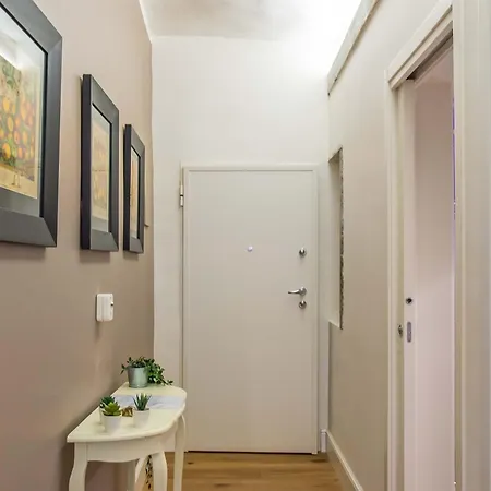 The Closest To The Boboli Gardens Appartement